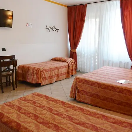 Hotel Ristorante Italia 3*